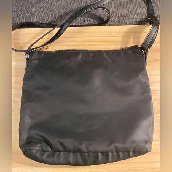 Black Satin Purse With Gold Zippers - Picture 3 of 7